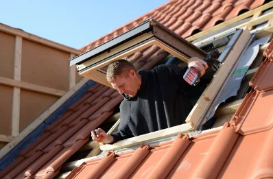 Pose de fenêtres de toit Velux à Arthies